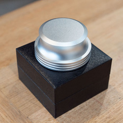 High Quality SILVER Turntable Stabiliser Vinyl Record Clamp Weight 410gm Puck