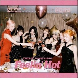 ICHILLIN' Feelin' Hot ASIA PHOTOBOOK PHOTOCARD CD