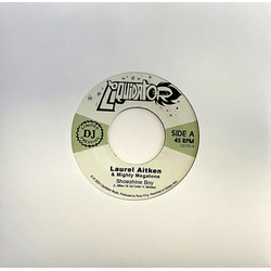 Laurel & Mighty Megatons Aitken Shoeshine Boy / Woman A Go Mad Me VINYL 7"