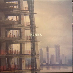Paul Banks (2) Banks