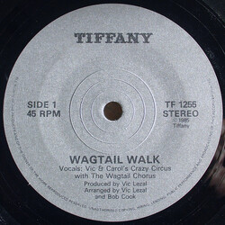 Vic & Carol's Crazy Circus / The Wagtail Chorus Wagtail Walk USED VINYL 7INCH 45 RPM STEREO