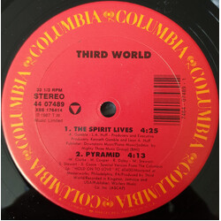 Third World The Spirit Lives / Pyramid USED VINYL 12INCH 33 S RPM STEREO