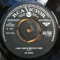 Jim Reeves I Won't Come In While He's There / Maureen USED VINYL 7INCH 45 RPM SINGLE