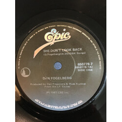 Dan Fogelberg She Don't Look Back USED VINYL 7INCH 45 RPM SINGLE