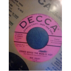 Red Foley / The Anita Kerr Singers Strike While The Iron Is Hot USED VINYL 7INCH 45 RPM SINGLE PROMO