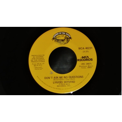Lynyrd Skynyrd Don't Ask Me No Questions Vinyl 7" USED