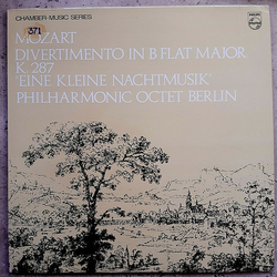 Wolfgang Amadeus Mozart / Philharmonisches Oktett Berlin Divertimento B-dur, KV 287 / Eine Kleine Nachtmusik Vinyl LP USED