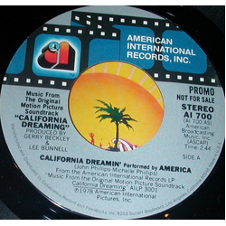America (2) California Dreaming Vinyl 7" USED