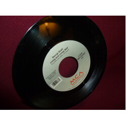 George Strait Living And Living Well USED VINYL 7INCH 45 RPM SINGLE