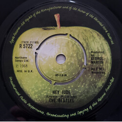 The Beatles Hey Jude / Revolution Vinyl 7" USED