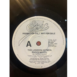 The Hitmen (6) Bates Motel Vinyl 7" USED