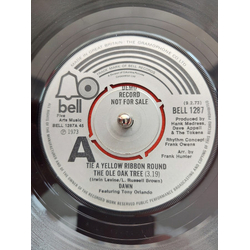 Dawn (5) Tie A Yellow Ribbon Round The Old Oak Tree Vinyl 7" USED