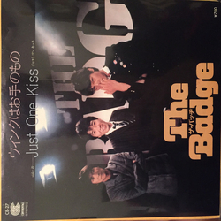 The Badge (2) Wink Wa Otenomono = ウィンクはお手のもの Vinyl 7" USED