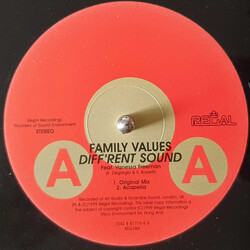 Family Values / Vanessa Freeman Diff'rent Sound USED VINYL 12INCH 33 S RPM