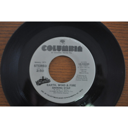 Earth, Wind & Fire Shining Star / That's The Way Of The World Vinyl 7" USED