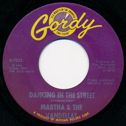 Martha Reeves & The Vandellas Dancing In The Street / There He Is (At My Door) Vinyl 7" USED
