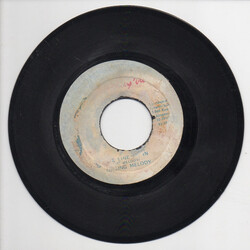 Singing Melody She Line Me In USED VINYL 7INCH 45 RPM