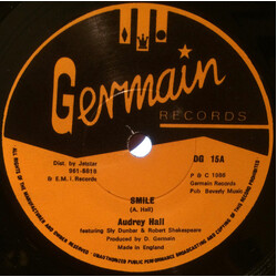 Audrey Hall Smile / Smile (Club Mix) USED VINYL 7INCH 45 RPM SINGLE